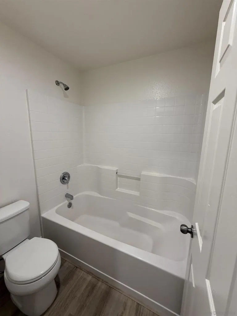 387 Connecticut El Cajon, CA 92020