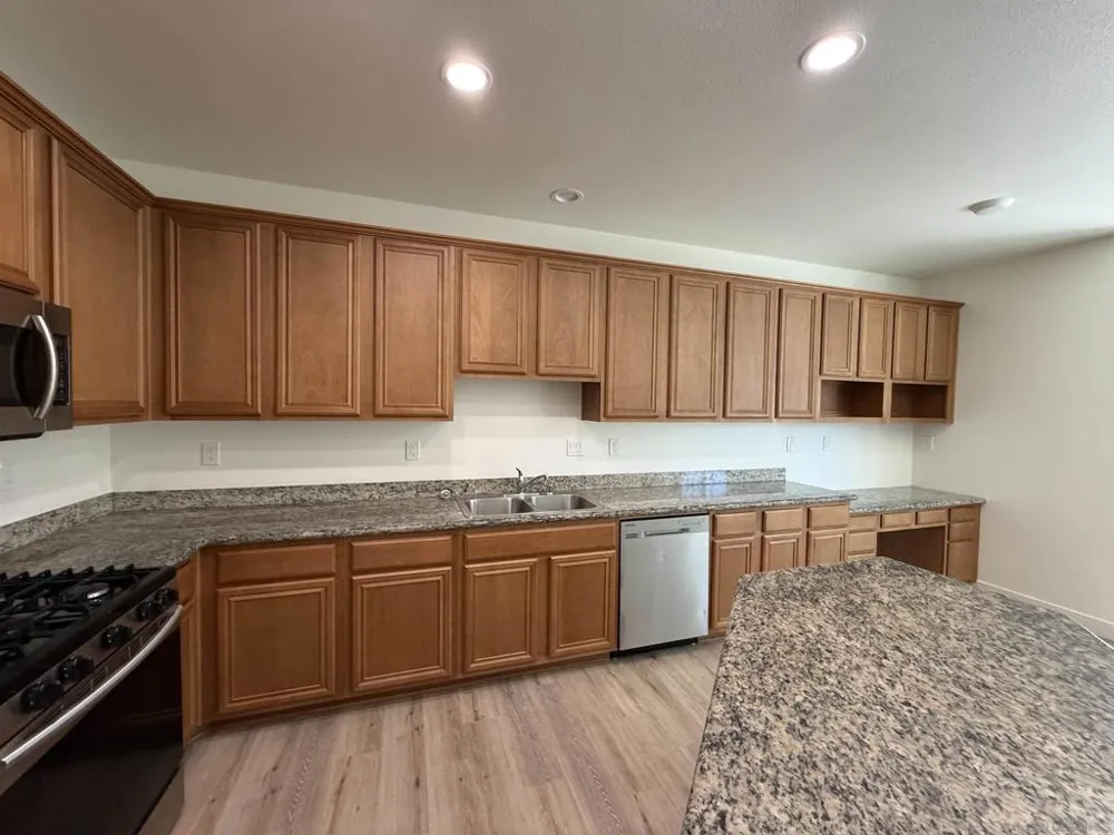 387 Connecticut El Cajon, CA 92020