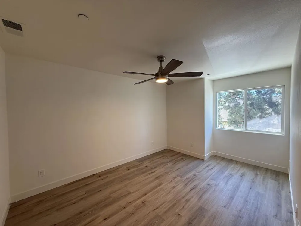 387 Connecticut El Cajon, CA 92020