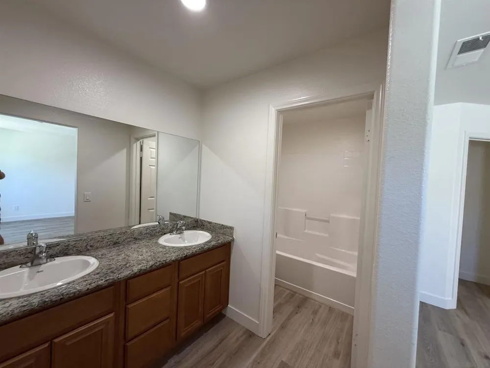 387 Connecticut El Cajon, CA 92020