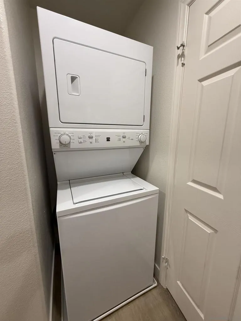 387 Connecticut El Cajon, CA 92020