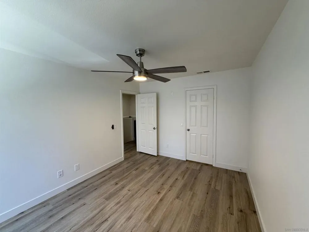 387 Connecticut El Cajon, CA 92020
