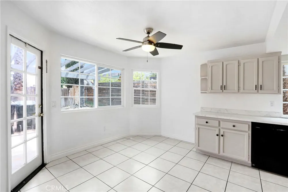 14716 Long View Drive Fontana, CA 92337