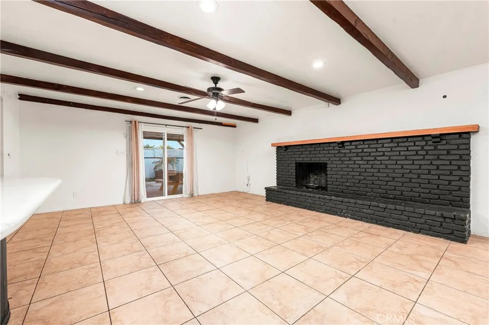 44516 15th W Lancaster, CA 93534