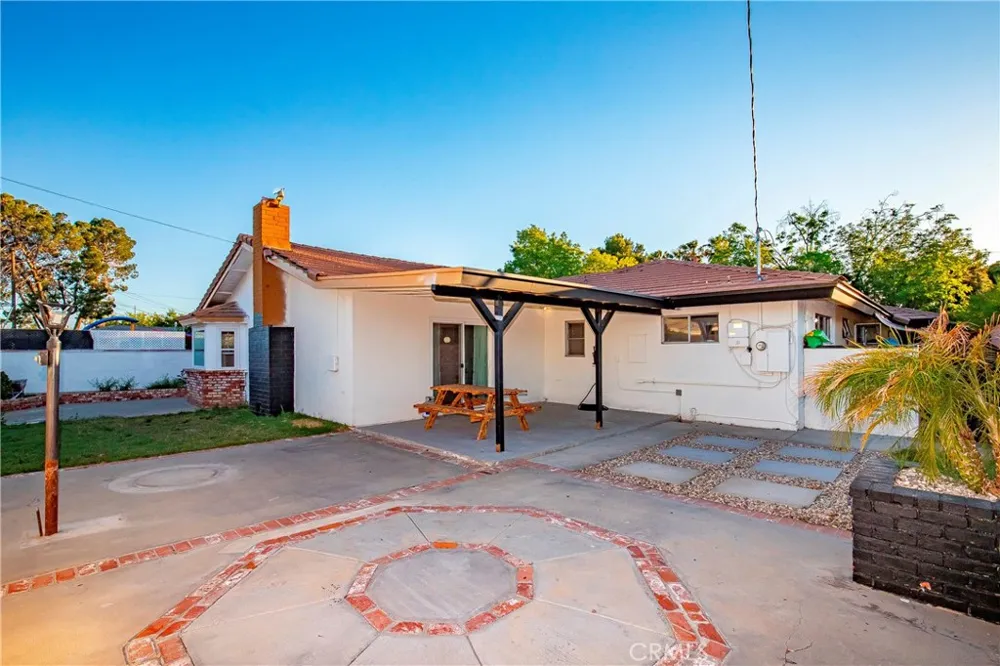 44516 15th W Lancaster, CA 93534