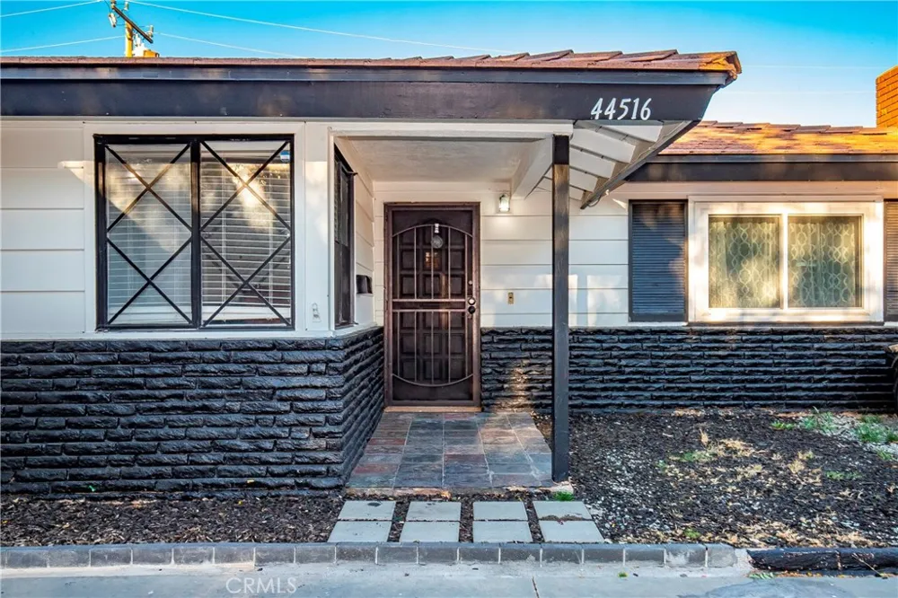 44516 15th W Lancaster, CA 93534