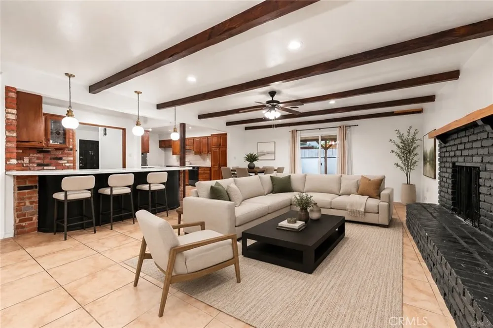 44516 15th W Lancaster, CA 93534