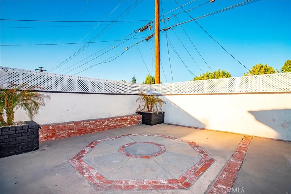 44516 15th W Lancaster, CA 93534