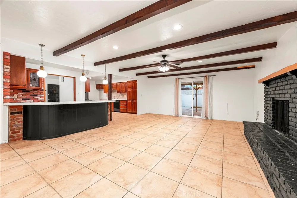 44516 15th W Lancaster, CA 93534