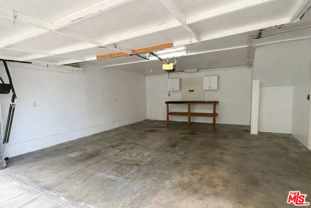 11643 Chandler Boulevard #111 Valley Village, CA 91601