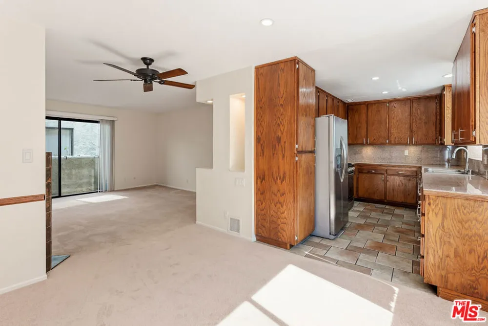 11643 Chandler Boulevard #111 Valley Village, CA 91601