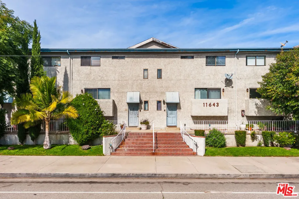 11643 Chandler Boulevard #111 Valley Village, CA 91601