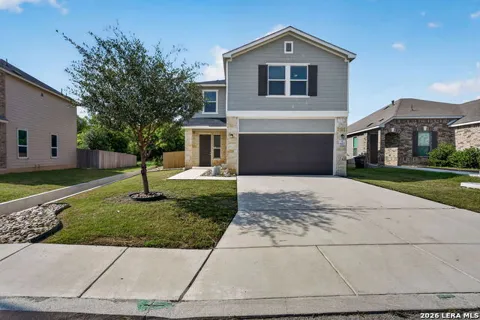 6427 Nolina Pass