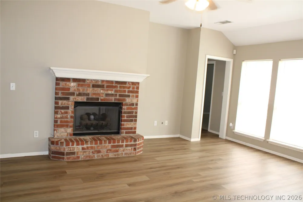 12007 S Cedar Avenue Jenks, OK 74037