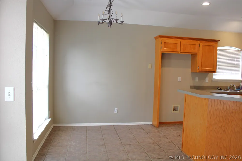 12007 S Cedar Avenue Jenks, OK 74037