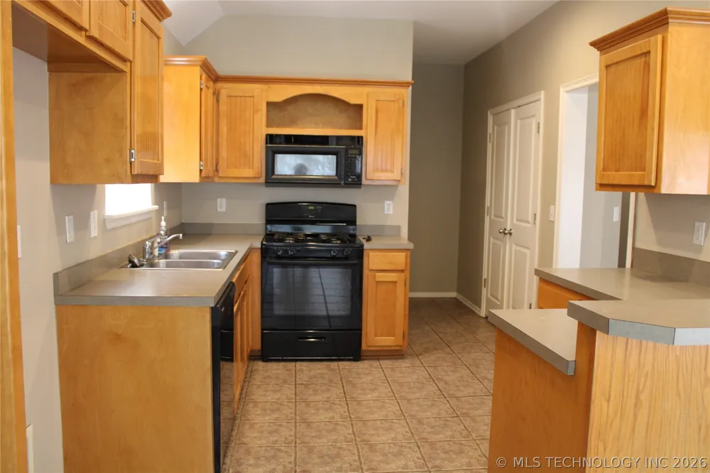 12007 S Cedar Avenue Jenks, OK 74037