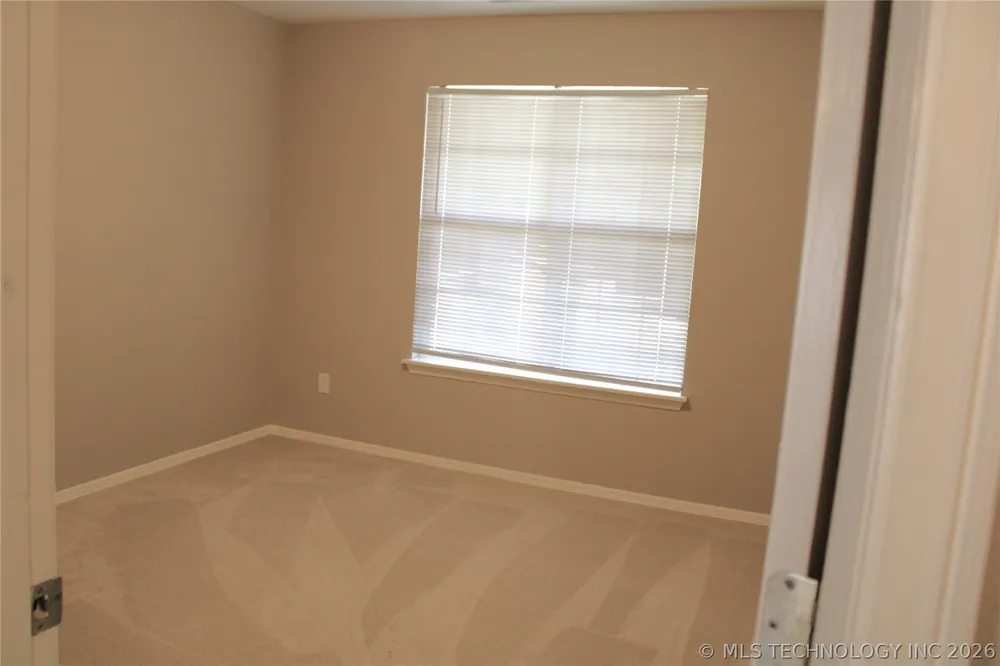 12007 S Cedar Avenue Jenks, OK 74037