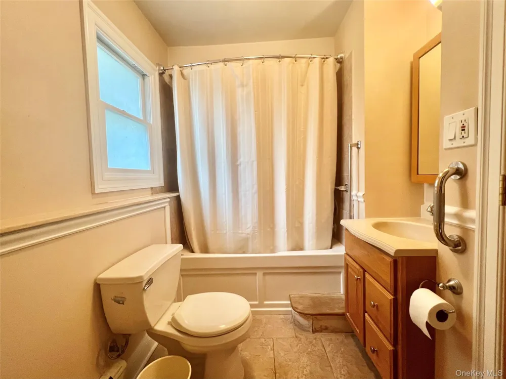 21 Vailshire Circle Nanuet, NY 10954