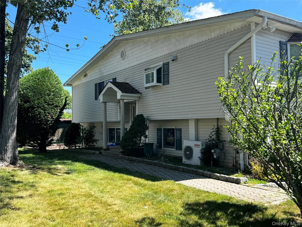 21 Vailshire Circle Nanuet, NY 10954