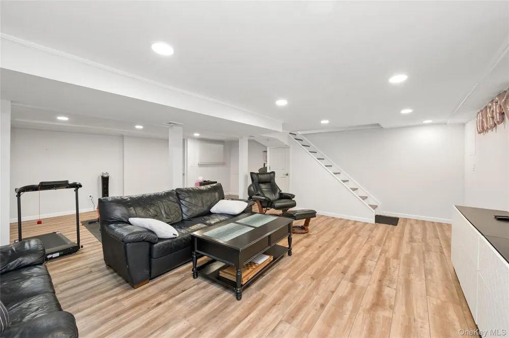 1954 Kirkwood Avenue Merrick, NY 11566