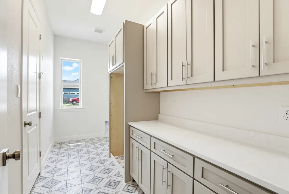 313 FARMHOUSE DRIVE Marion, TX 78124