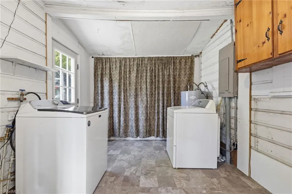 401 Sunset Drive Randleman, NC 27317