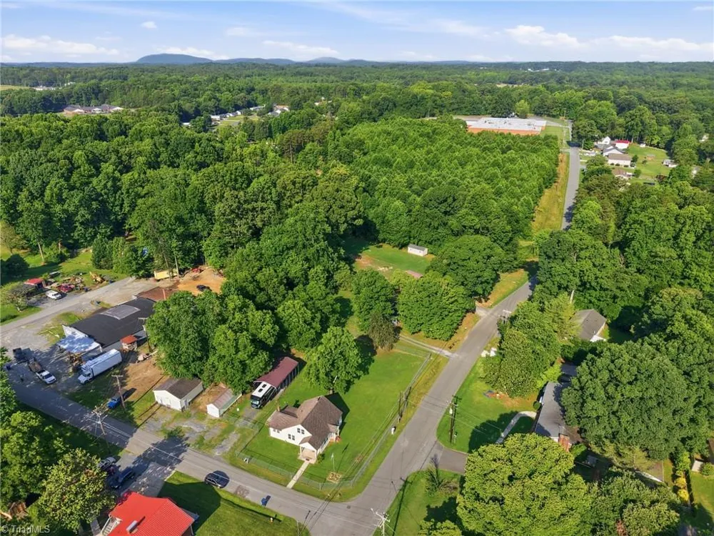 401 Sunset Drive Randleman, NC 27317