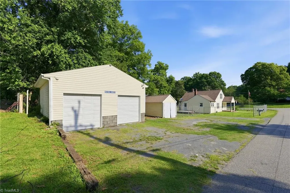 401 Sunset Drive Randleman, NC 27317