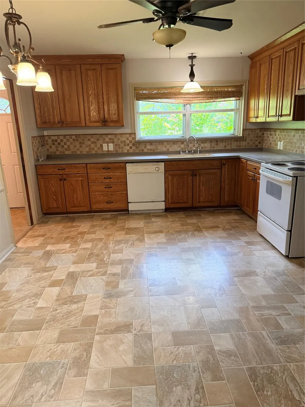 305 Wisteria Street Lake Jackson, TX 77566