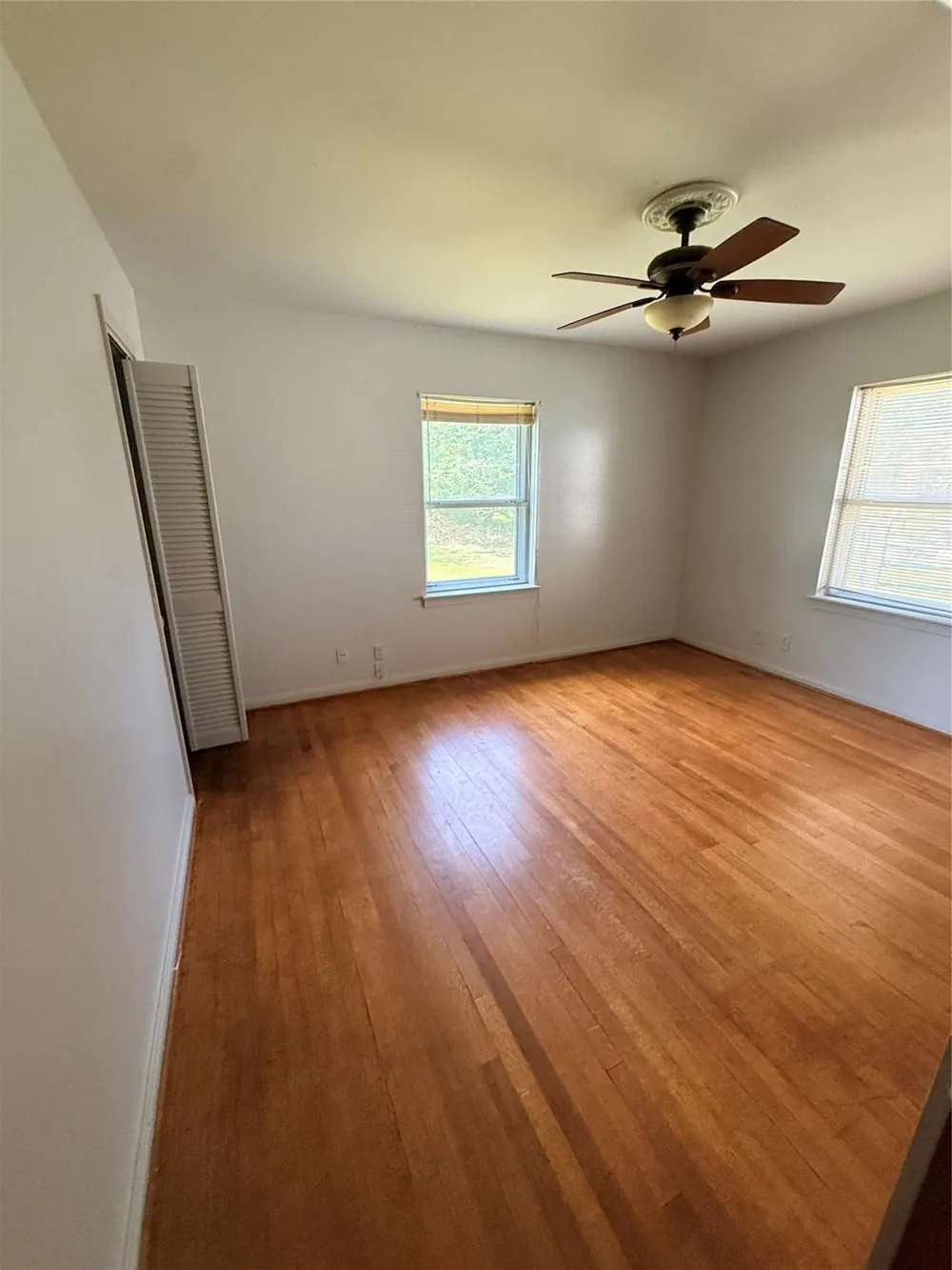 305 Wisteria Street Lake Jackson, TX 77566