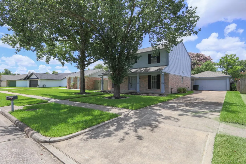 15222 Kelbrook Drive Houston, TX 77062