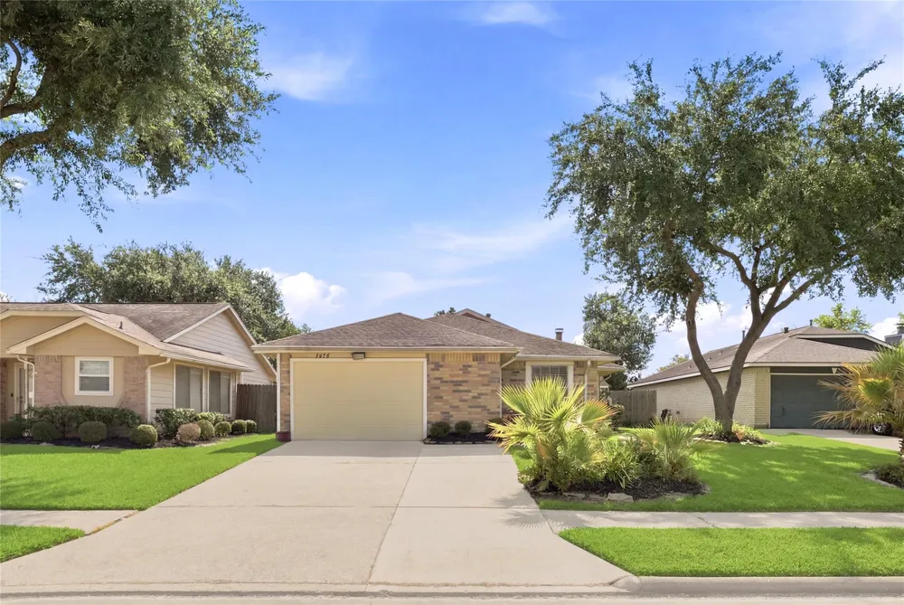 1414 Great Dover Circle Channelview, TX 77530