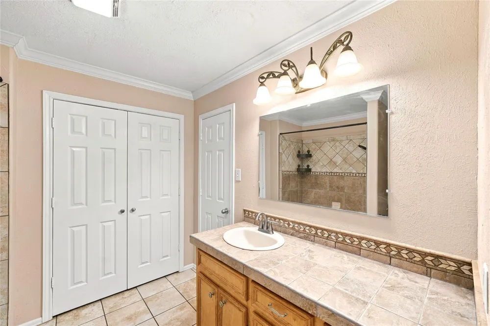 1414 Great Dover Circle Channelview, TX 77530