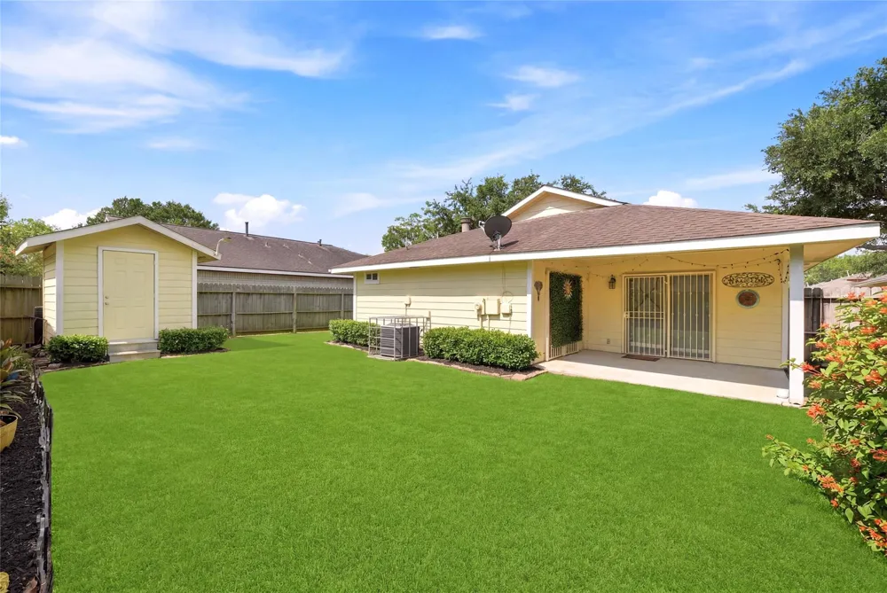 1414 Great Dover Circle Channelview, TX 77530