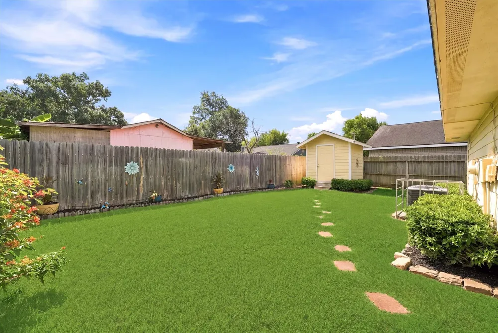 1414 Great Dover Circle Channelview, TX 77530