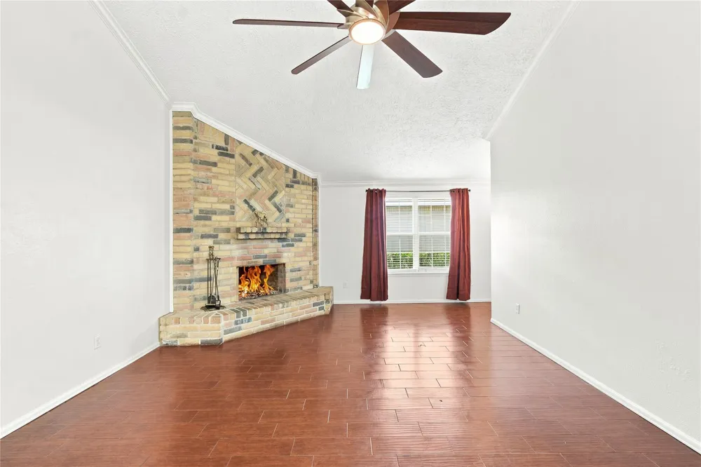 1414 Great Dover Circle Channelview, TX 77530