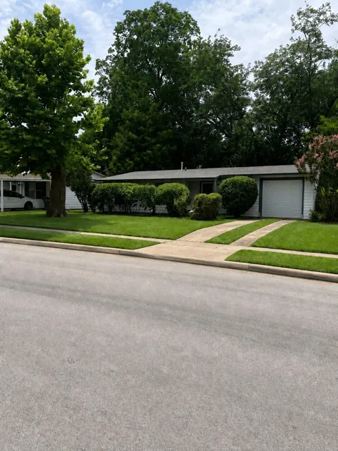 1513 Murray Drive