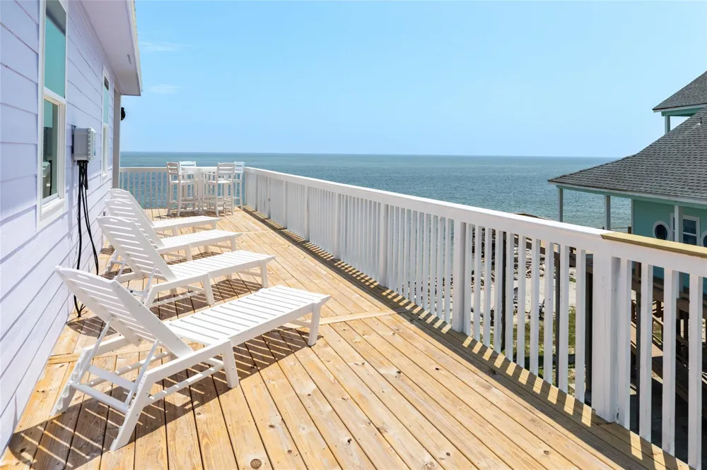 13030 Jolly Roger Freeport, TX 77541