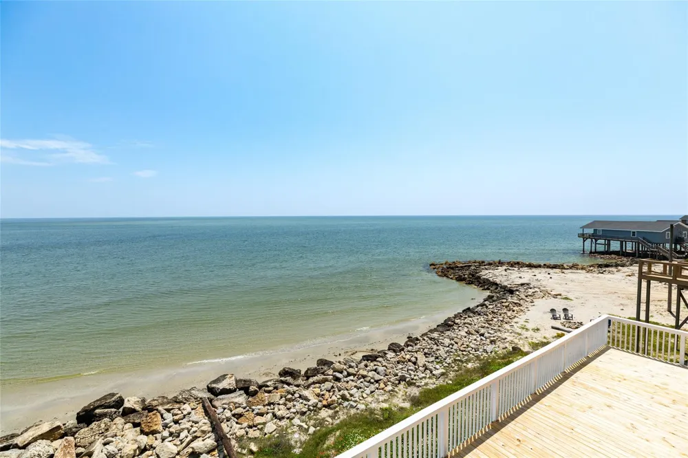 13030 Jolly Roger Freeport, TX 77541