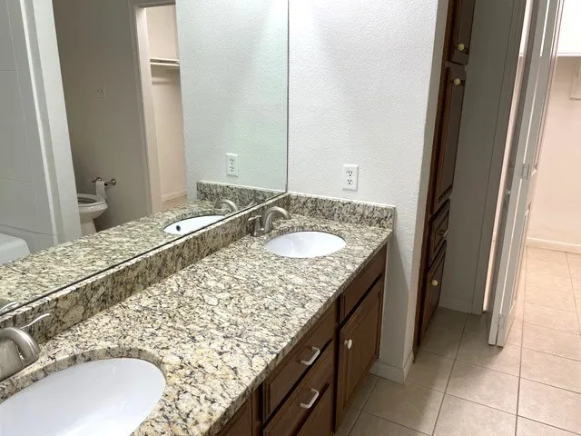 1109 Calico Lane #1810 Arlington, TX 76011