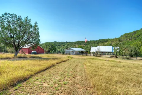 101 Arrowlake Road