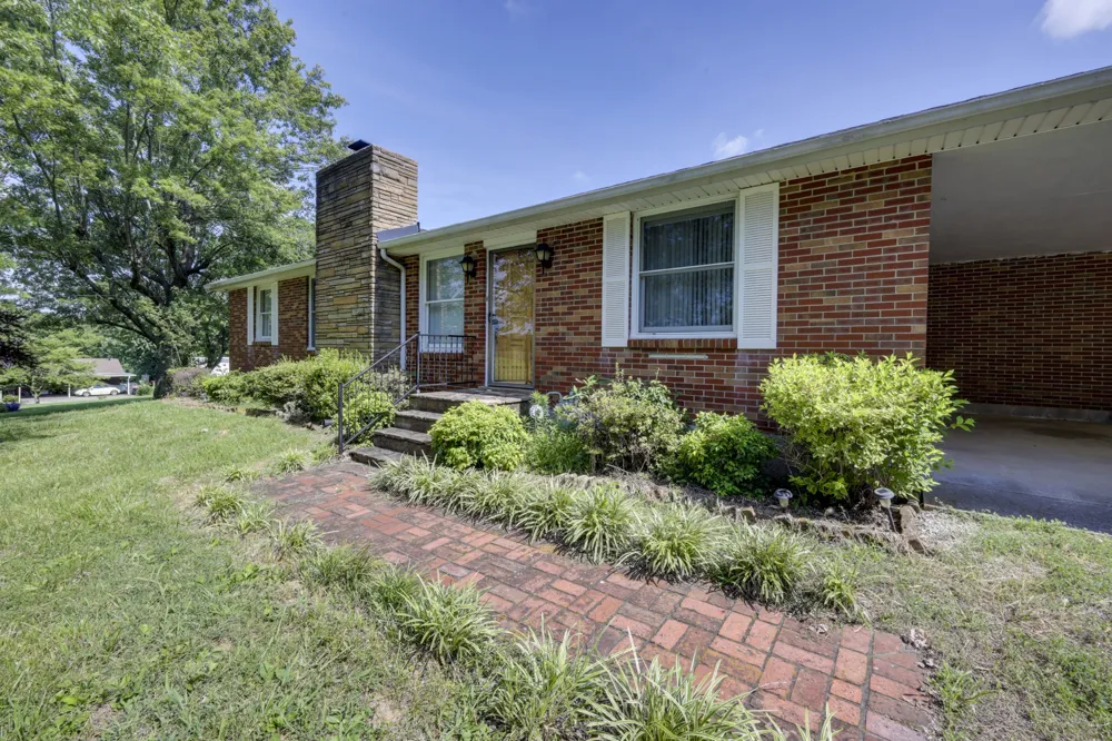 13210 Betts Rd Greenbrier, TN 37073