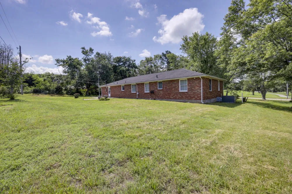 13210 Betts Rd Greenbrier, TN 37073