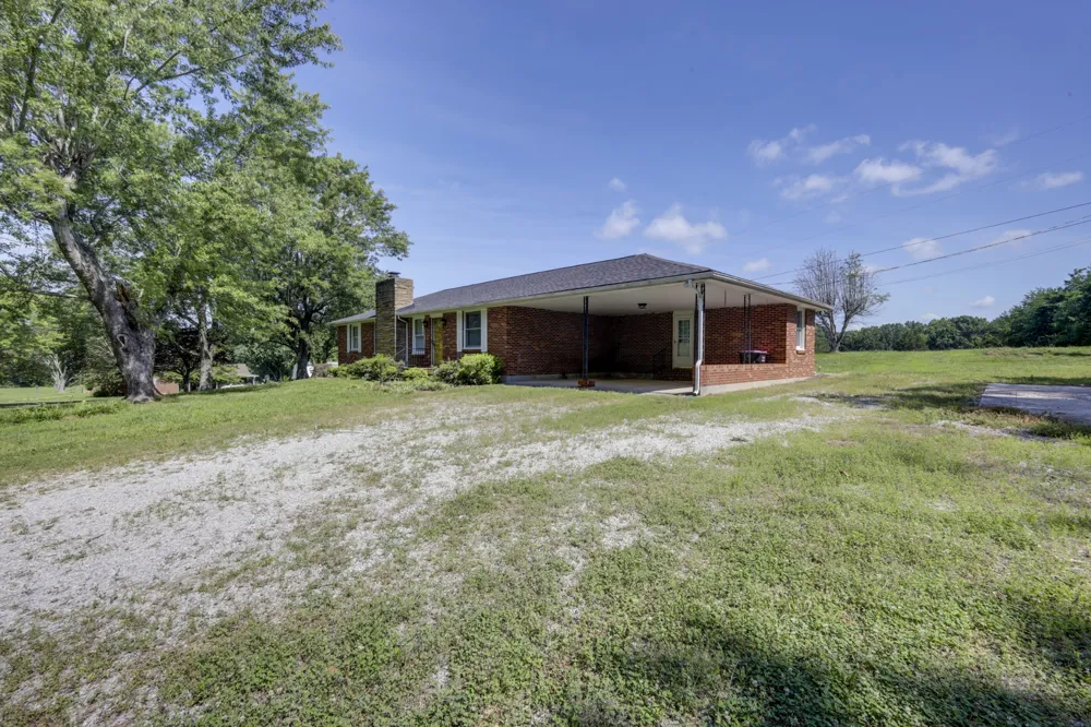 13210 Betts Rd Greenbrier, TN 37073
