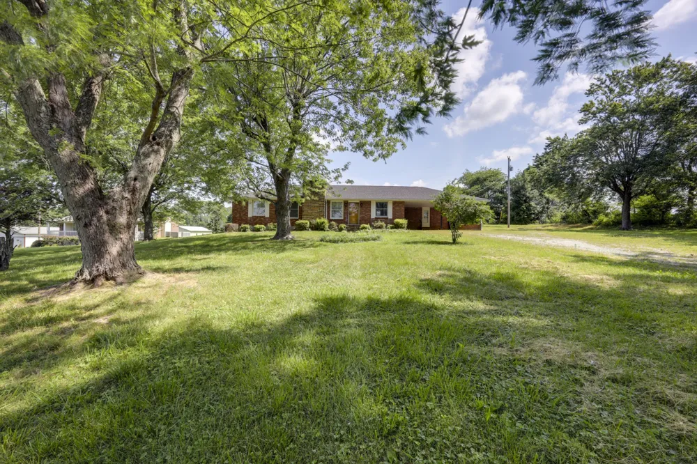 13210 Betts Rd Greenbrier, TN 37073