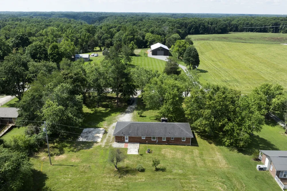 13210 Betts Rd Greenbrier, TN 37073