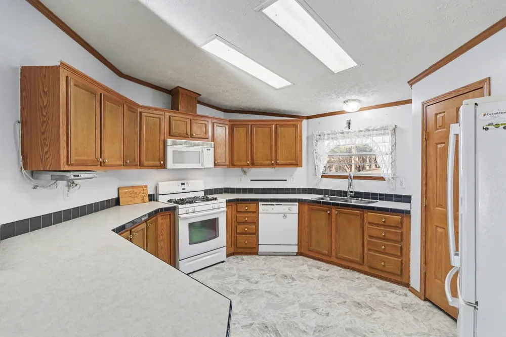 4827 W Paradise Road W Leroy Township, MI 49015