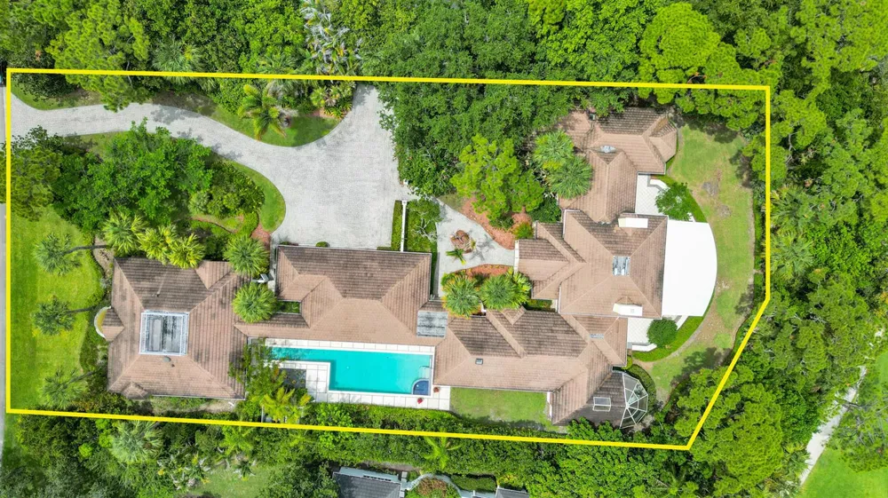 7107 SE Golfhouse Drive Hobe Sound, FL 33455