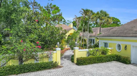 7107 SE Golfhouse Drive