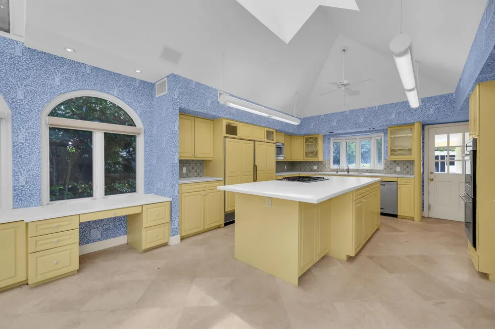 7107 SE Golfhouse Drive Hobe Sound, FL 33455